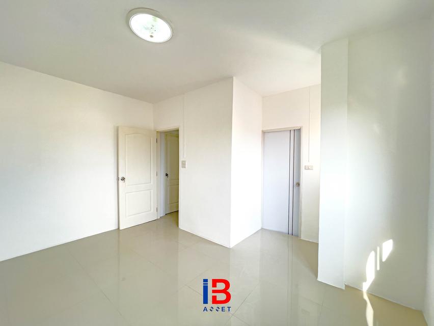 ขายทาวน์โฮม 3 ชั้น หมู่บ้านเพชรทวี พุทธมณฑลสาย 5 2