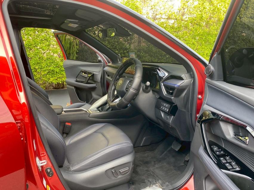 Toyota Yaris Cross. e: HEV Premium Luxury ปี 2023 ตัวท็อปสีพิเศษ รูปที่ 7