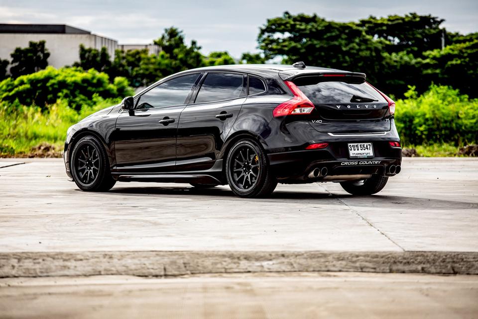 Volvo V40 T5 Cross Country 2.0 Turbo T5 ปี 2015 สีดำ ของแต่งหลักแสน 9