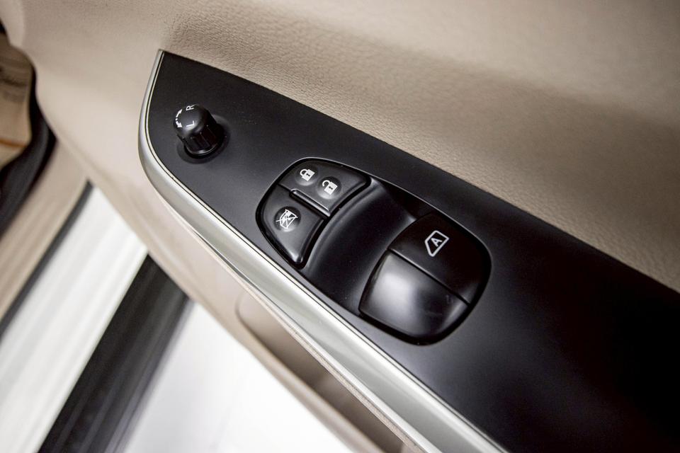 รหัสรถ 1D825 NAVARA NP300 2.5 E 2019 7