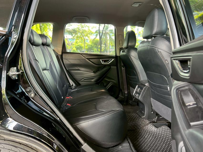 Subaru Forester 2.0i-P AWD AT ปี 2019  รถสวยมือเดียว ฟรีดาวน์ พร้อมใช้งาน 16