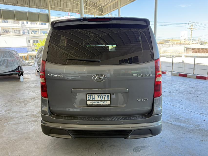 🚐 2011 HYUNDAI H1, DELUXE  รุ่น TOP สุด สีเทา ออโต้ รูปที่ 7