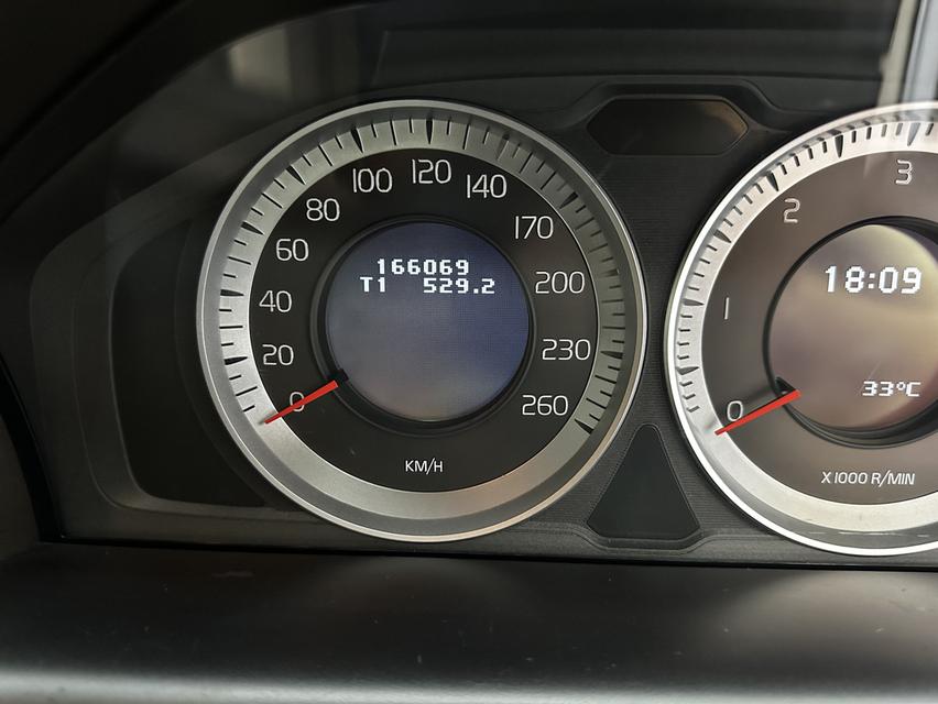 VOLVO XC60 2.0 D4 เครื่องยนต์ดีเซล ปี2013 7