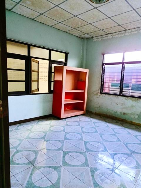 ตลาดบางบอน5 1.0 กม.เทคนิคราชสิทธาราม ให้เช่าโกดัง อยู่อาศัย 60 ตร.วา.240 ตร.ม.รร.วัดศรีนวลธรรมวิมล 1.4 กม. หาของกินง่าย  5