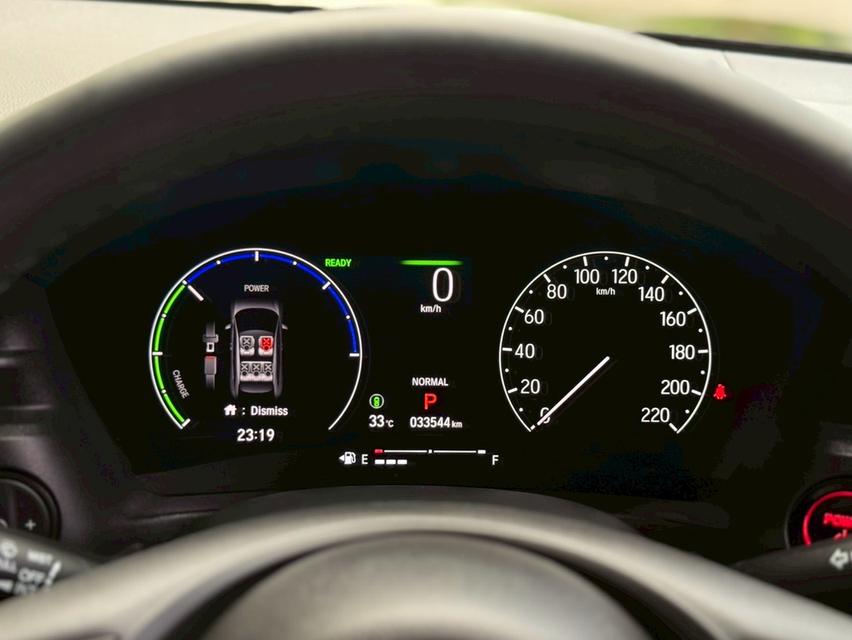 HONDA HRV Wagon 4dr E:HEV E-CVT FWD 1.5i (Hybrid) Y23 สีดำ  ออโต้ 9