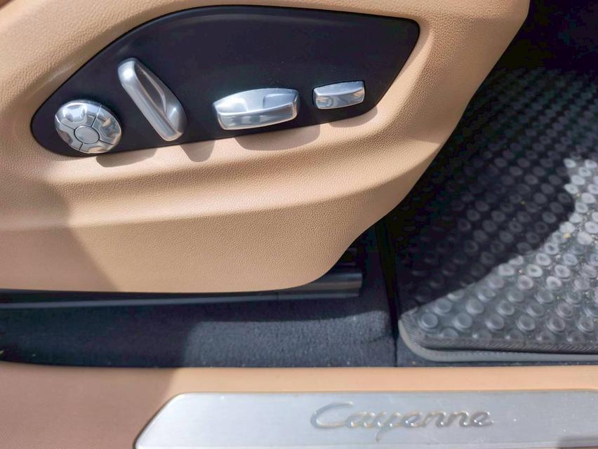 รหัสรถ KPV44 2023 Porsche Cayenne 3.0 E-Hybrid  9