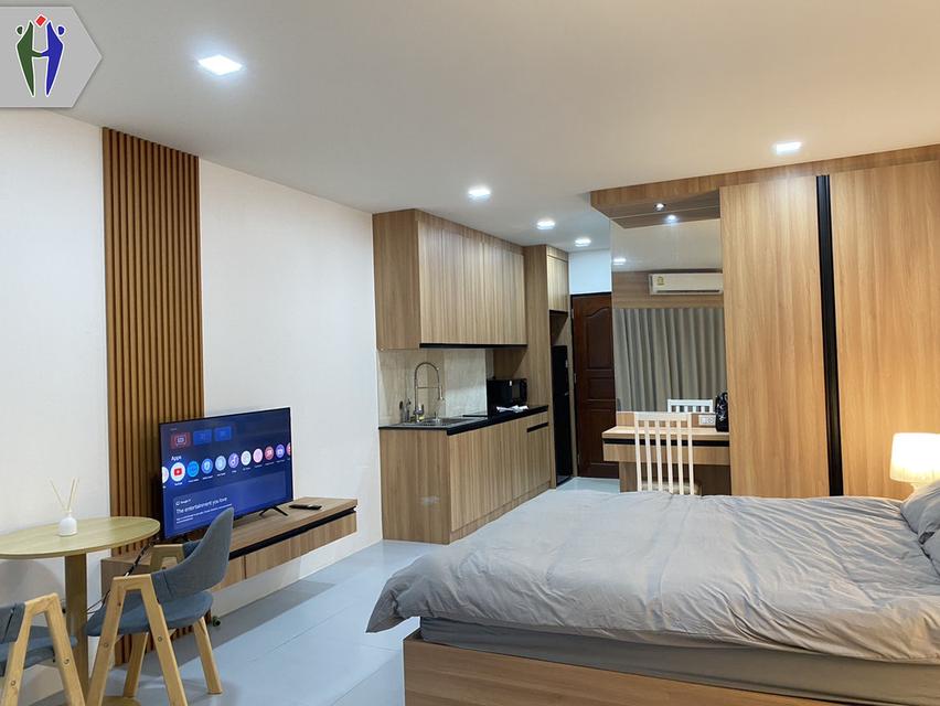 ให้เช่าวิวทะเล1 คอนโด  30 ตารางเมตร พัทยา มีรถประจำทางผ่าน •	ขนาด 30 ตารางเมตร •	ห้องสตูดิโอ •	ทีวี, เครื่องปรับอากาศ, ตู้เย็น •	ระเบียง •	ครัวยุโรป เ 8