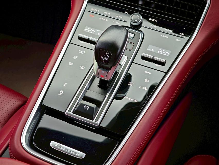 Porsche Panamera 4E-Hybird Platinum Edition ปี 2021  14