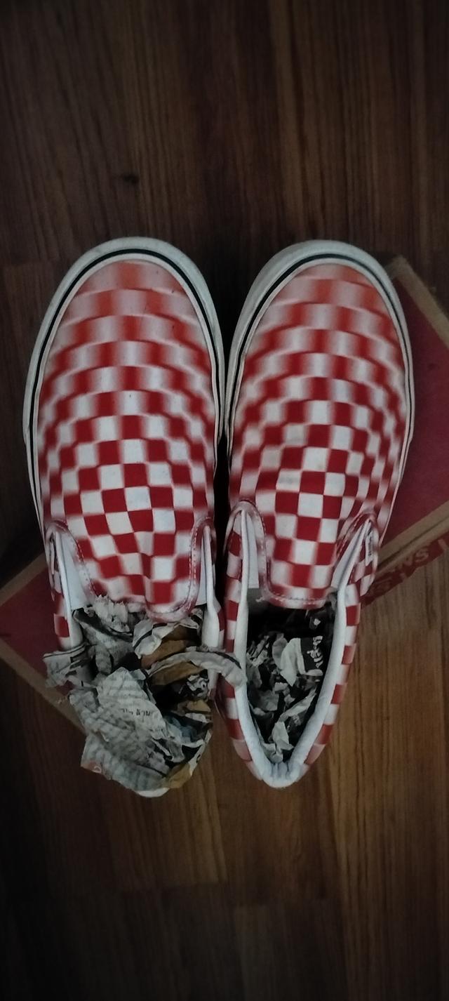 รองเท้า Vans slip-on เเดงขาว 3 มิติ รุ่นนี้ไม่ผลิตเเล้ว 2