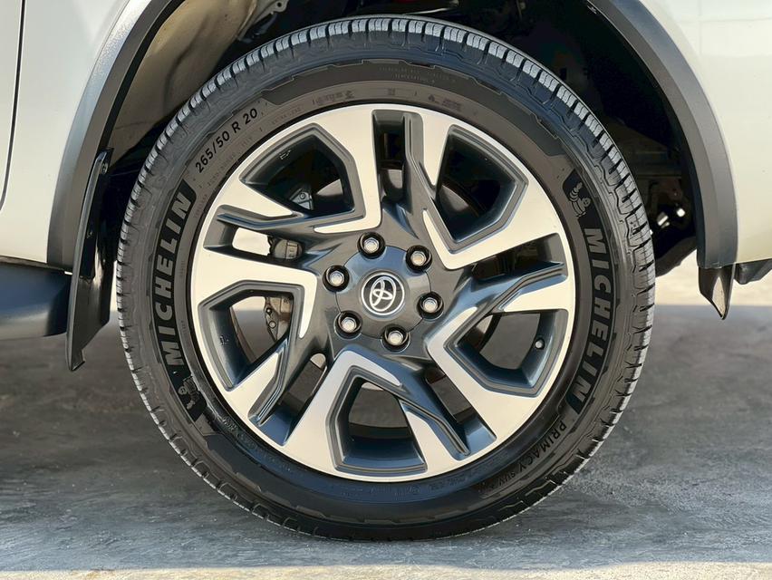 ปี 2022 TOYOTA FORTUNER, 2.4 COMMANDER รูปที่ 16