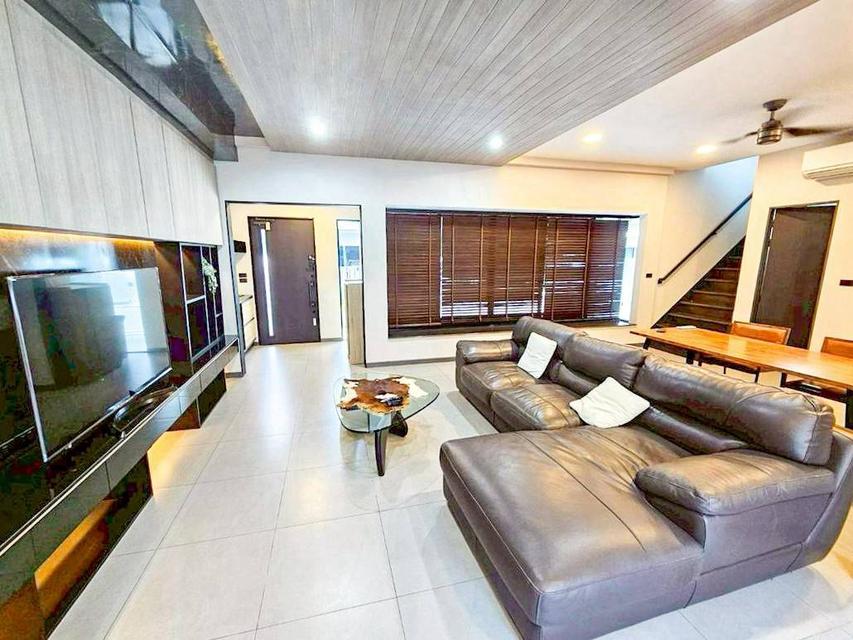 ให้เช่า 𝐕𝐈𝐕𝐄 𝐁𝐚𝐧𝐠𝐧𝐚 𝐊𝐌.𝟕 บ้านหรูสไตล์ Loft 3 ห้องนอน 4 ห้องน้ำ เฟอร์ครบ พร้อมอยู่ 3