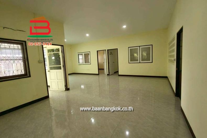 บ้านเดี่ยว หมู่บ้าน มัณฑวรรณ ซอยสายไหม 37 เนื้อที่ 48.3 ตารางวา ใกล้ตลาดเอซี.สายไหม เขตสายไหม 6