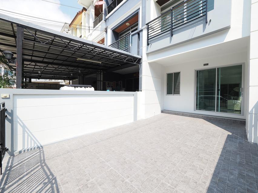 ขายทาวน์โฮม 3 ชั้น บ้านกลางเมือง 21.1 ตร.ว. 3นอน 3น้ำ [พระราม 9 - รามคำแหง] ขาย 3.48ล้าน 2