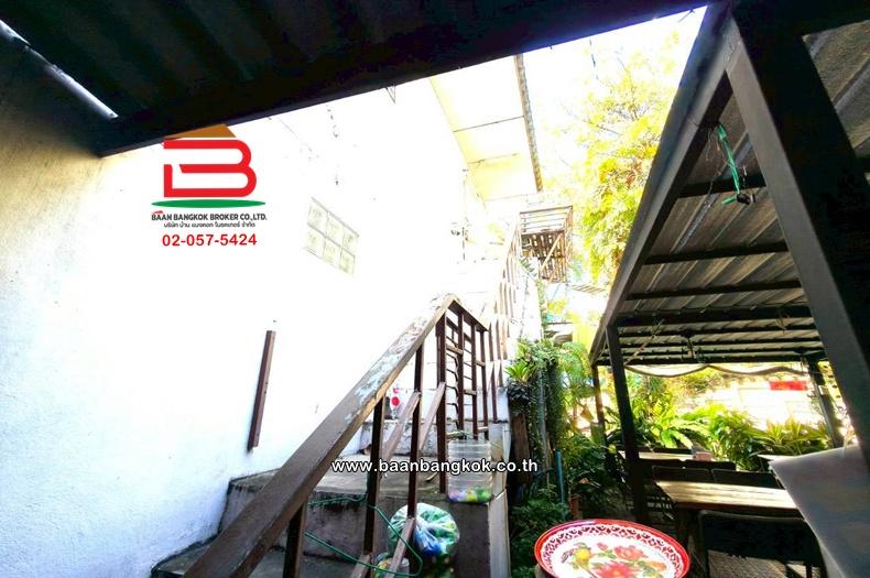 ที่ดินพร้อมบ้าน เนื้อที่ 151 ตร.ว. ซอยสุขุมวิท 64 (ซอยรร.พงษ์เวชอนุสรณ์ 2) แขวงบางจาก เขตพระโขนง 6