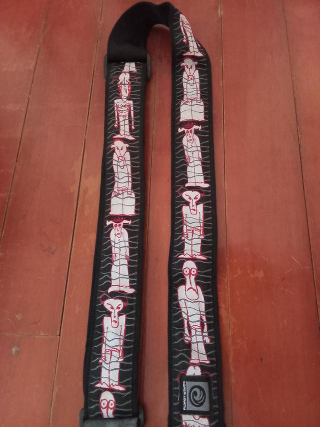 สายสะพาย สายคล้องกีต้าร์ ลายสุดเท่ห์