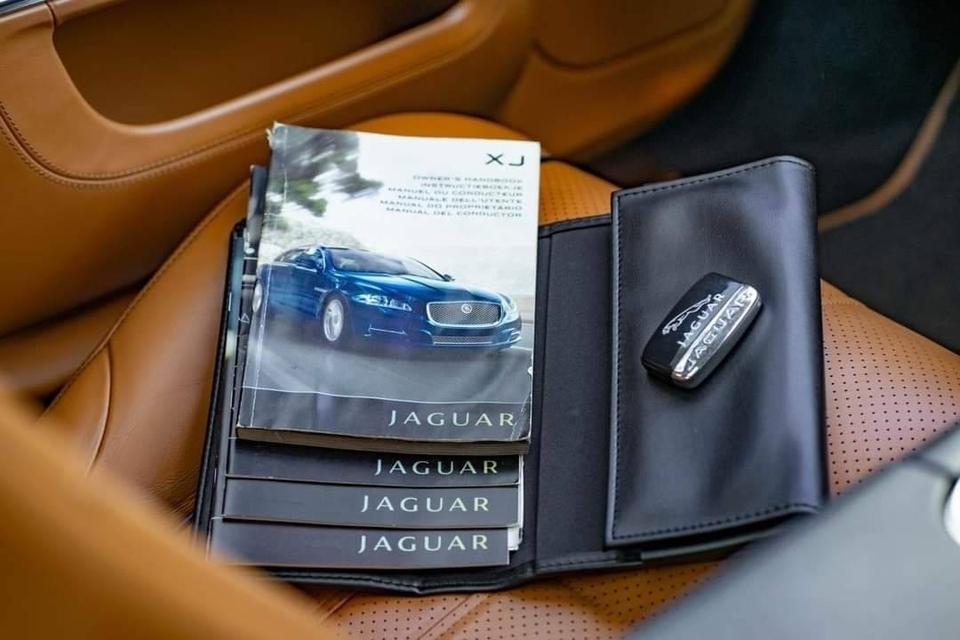 Jaguar XJL Portfolio Excutive Package ปี12 รหัส PR669 6