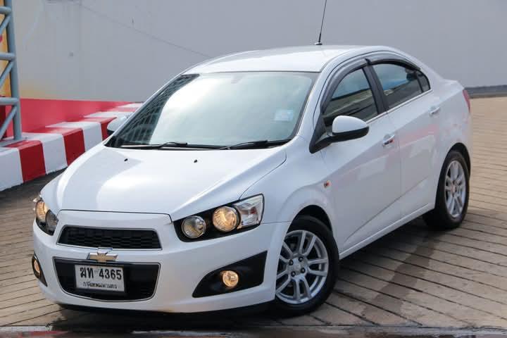 Chevrolet Sonic สีขาวสวยๆ 11