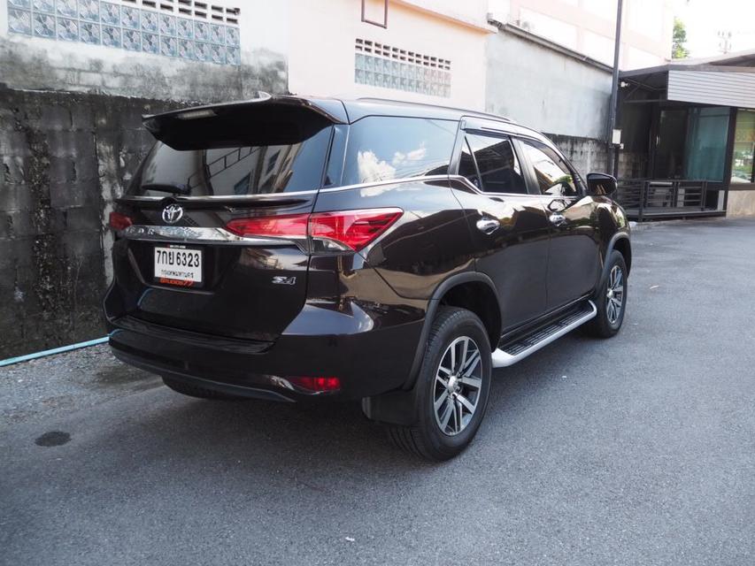 TOYOTA FORTUNER 2.4 V 4WD ปี 2019 7