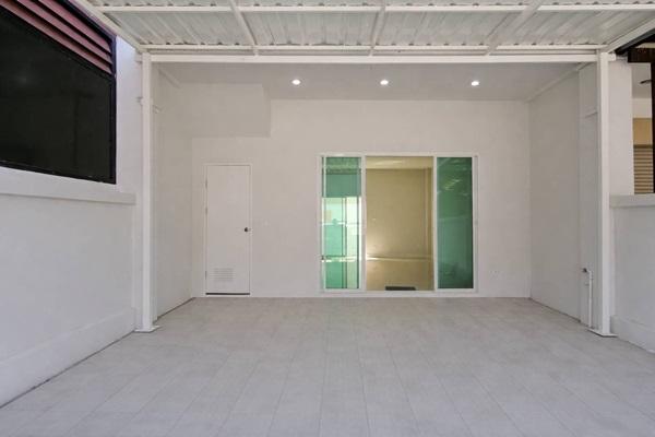 ขายทาวน์โฮม 3 ชั้น รีโนเวทใหม่ ข้างซอยวัดบางปิ้ง ถ.ศรีนครินทร์ อ.บางเมือง จ.สมุทรปราการ โทร 098-5459419 2