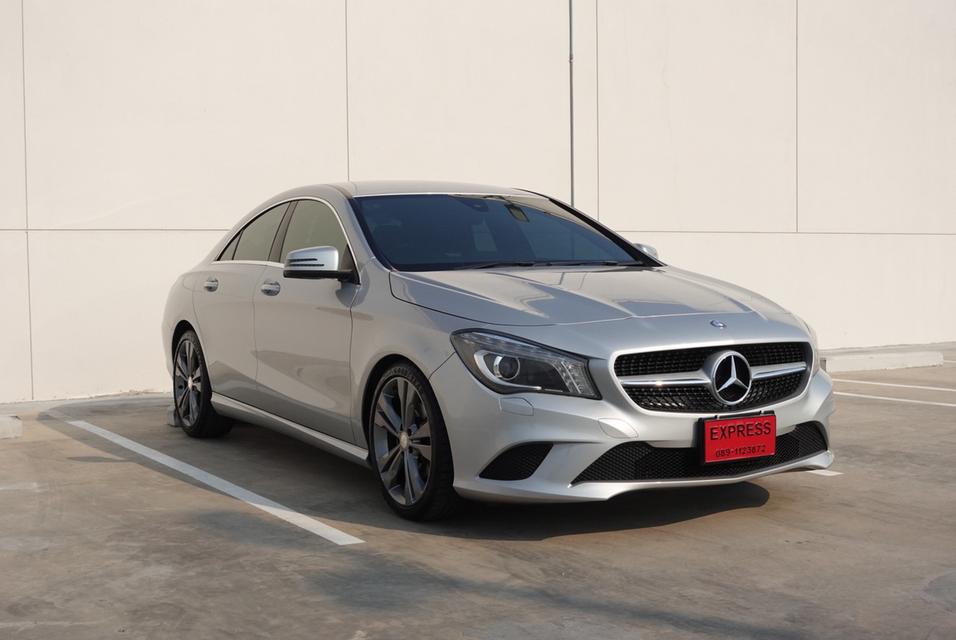 BENZ CLA180 1.6 Coupe จดทะเบียนปี2016