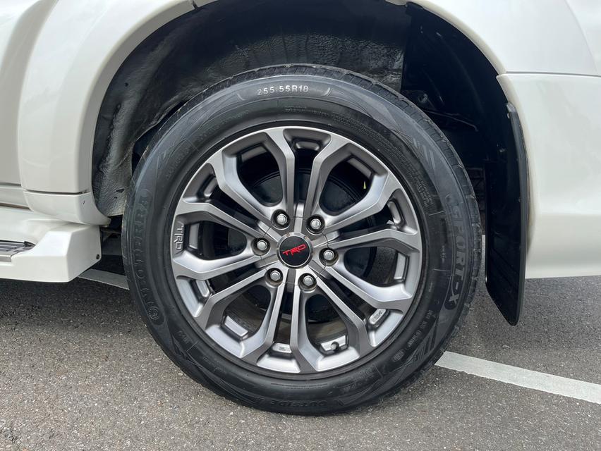 TOYOTA FORTUNER 2012 3.0 TRD Sportivo 4WD AT 💓 รถครอบครัวท็อปสุด ออโต้โฟวิน สีขาวมุกสวย เเต่งTRDครบชุด ออฟชั่นใช้ได้หมด เครื่องยนต์เเรงๆ 8
