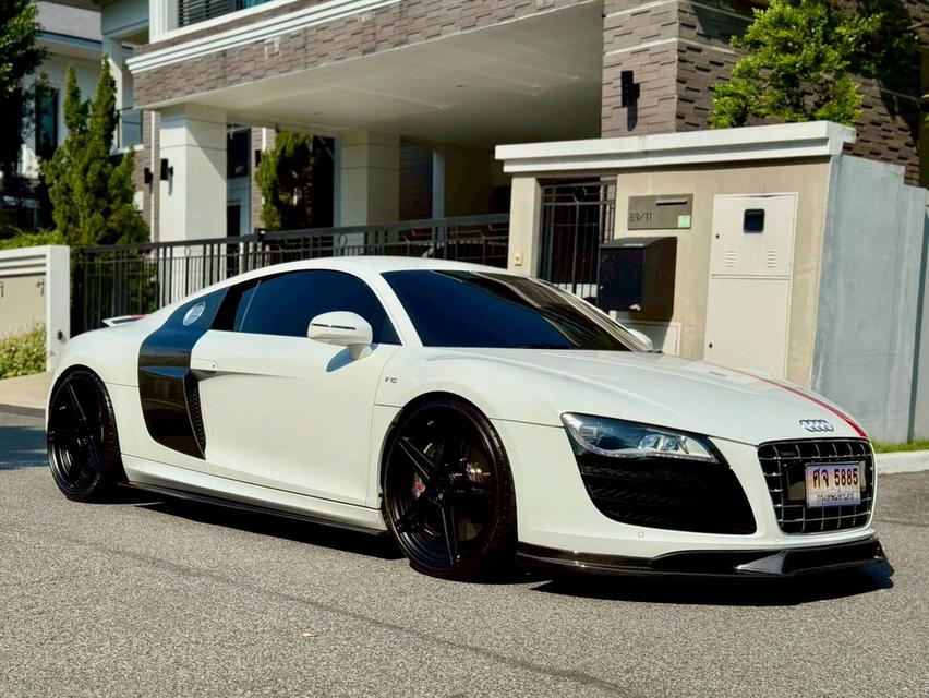 Audi R8 V10 5.2 FSI quattro 2012 รถสปอร์ตซุปเปอร์คาร์ มาพร้อมของแต่งเพียบ 3
