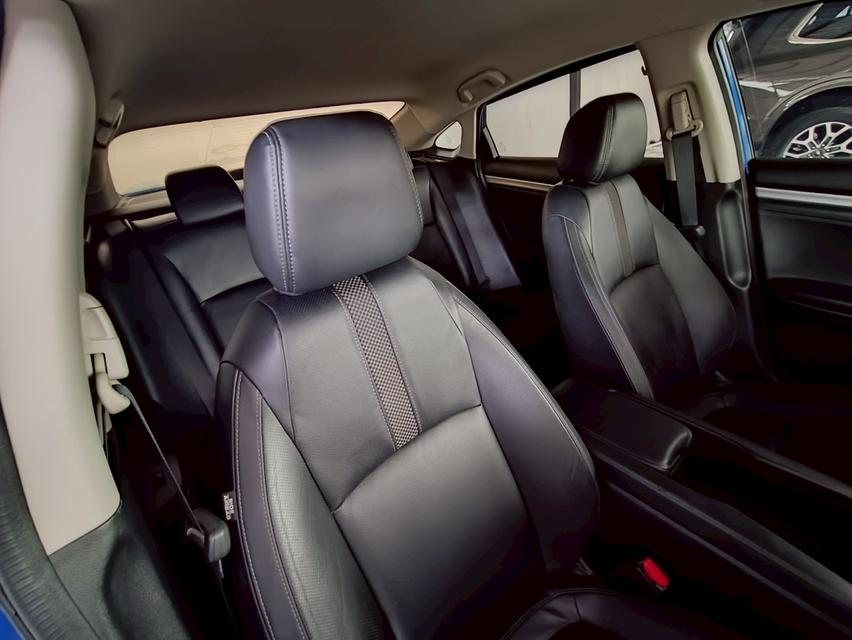 🚗HONDA CIVIC FC 1.8 EL MNC เกียร์ ปี 2019 เคดิตดีฟรีดาวน์ 18