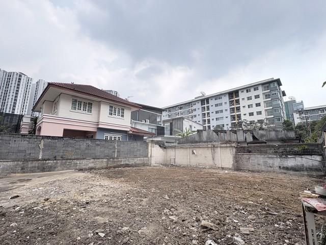 ขายที่ดิน 56 ตรว. เขตห้วยขวาง ประชาอุทิศ เหมาะสร้างบ้าน ใกล้ สนง. เขตห้วยขวาง หน้าหมู่บ้านมี 7-11 ร้านอาหารมากมาย ใกล้ ร 4