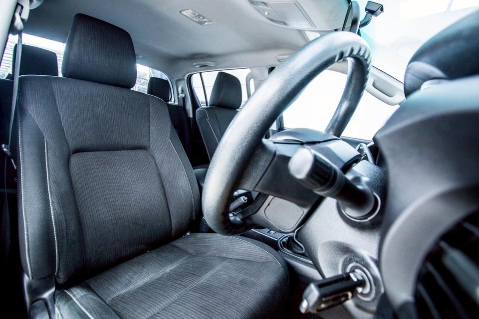 รหัสรถ 4A788 HILUX REVO DOUBLE CAB 2.4 E PRERUNNER 12
