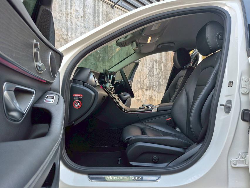 Mercedes Benz c220d ปี2019 14