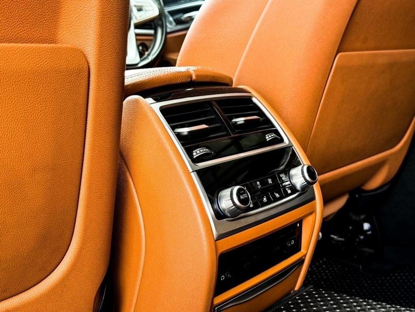 รหัสรถ MCA2899  BMW 730 LD  M-SPORT G12 2017 (ดีเซลล้วนไมล์หลักหมื่น)  10