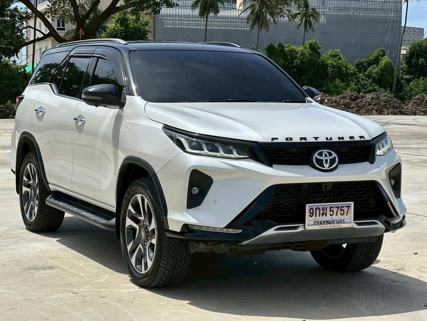 TOYOTA FORTUNER Wagon 4dr Legender 7st Auto 6sp 2 WD 2.4DCT  ปี 2022  สีขาว 7