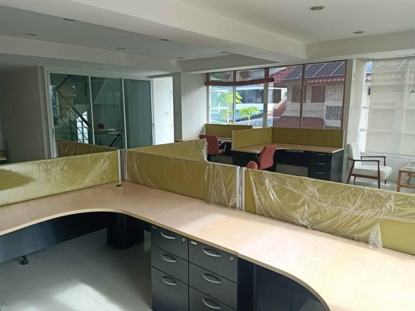 ให้เช่าอาคารสำนักงาน 4 ชั้น  ย่านประชานิเวศน์  เขตจตุจัตร 6