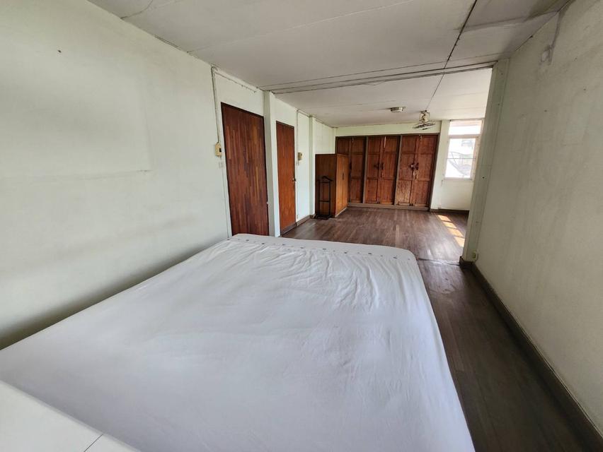 Big House for rent long term good location no Furniture on Sukhumvit 93 2