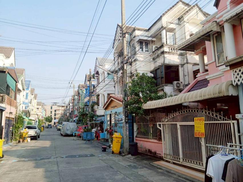 ขายบ้าน 2 ชั้น หมู่บ้านเจ้าพระยา8 เฟส2 ซอยบางเลน 23/4 ถนนบางกรวยไทรน้อย 3
