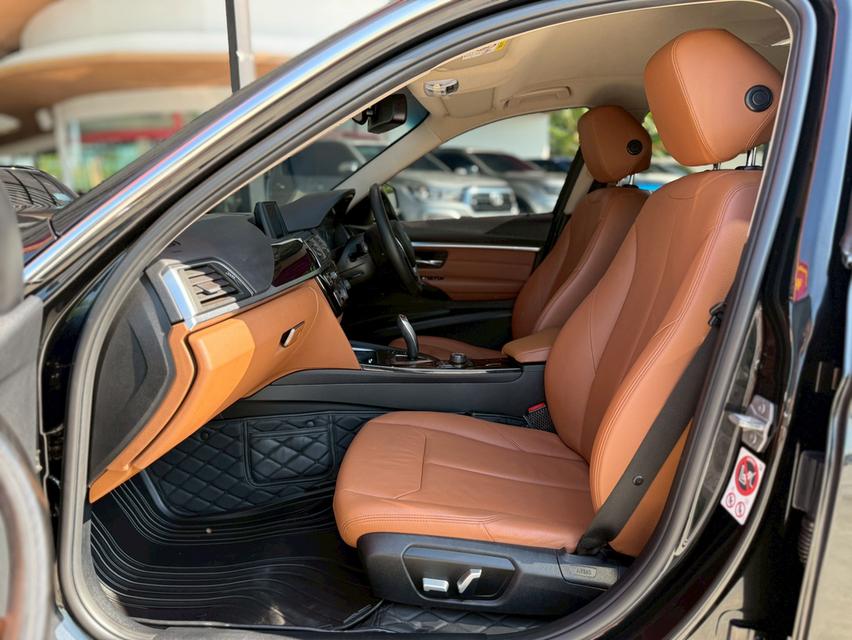 BMW SERIES 3 320d LUXURY F30 2016 10