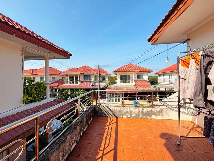 หมู่บ้านภิภาพร 2 ถนนเลียบคลอง 5 ต.คลองห้า อ.คลองหลวง จ. ปทุมธานี 19