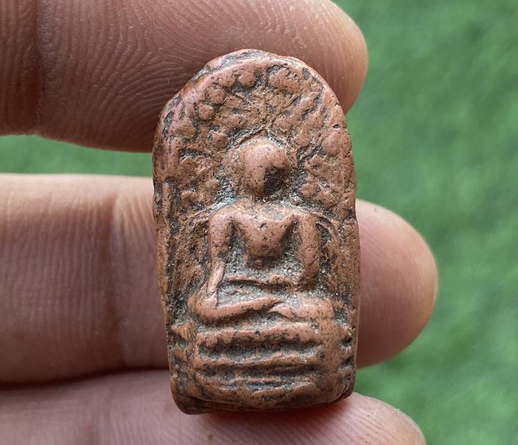 พระคงแดง กรุเก่า จังหวัดลำพูน