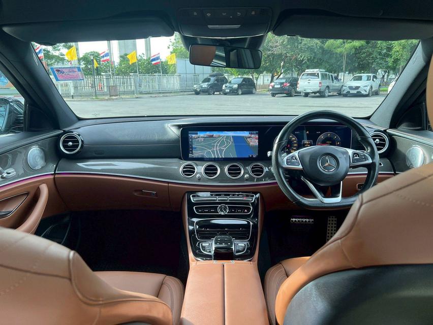 รถเข้าใหม่! MERCEDES-BENZ E220d AMG Dynamic ปี 2016 (จดทะเบียน 2017) สีดำ 8