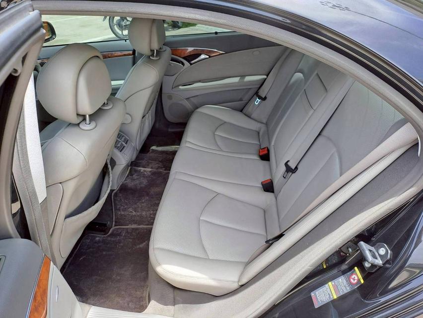 BENZ  E200  W211 NGT โรงงาน ปี 2009  รถสภาพสวยเดิมๆไม่มีอุบัติเหตุ ติดแก๊สจากโรงงาน 12