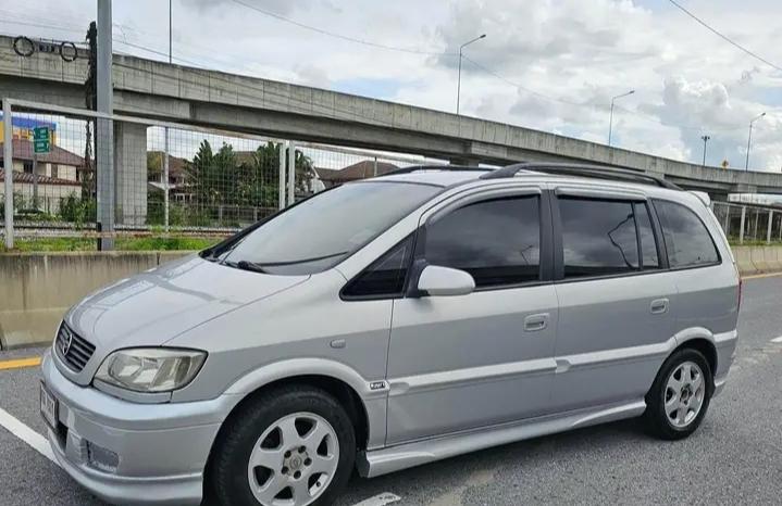 Chevrolet Zafira ปี 2003  3