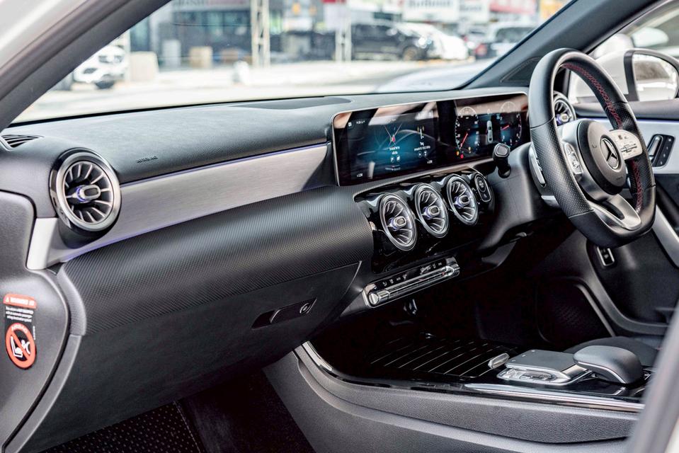 รหัสรถ NP4102 BENZ A200 AMG 2020 12