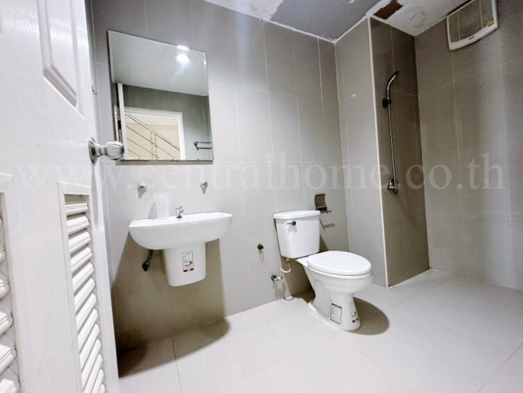 อาคารพาณิชย์ 3.5 ชั้น ทำเลทอง ถนนนวมินทร์ ใกล้ตลาดปัฐวิกรณ์ 15