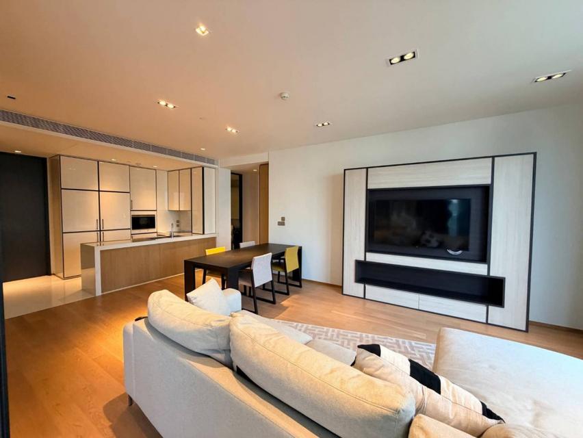 ให้เช่า​ Super​ Luxury​ Beatniq​ Condominium​ Sukhumvit​ 32 110 ตรม​ 2+1 นอน​ 3 น้ำ​ ชั้น​ 10 Fully​ Furnished​ ใกล้​ BT 3