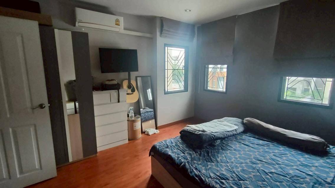 ขายบ้าน 2 ชั้น หมู่บ้านเลอวิลล์พลัส คลอง 7 6