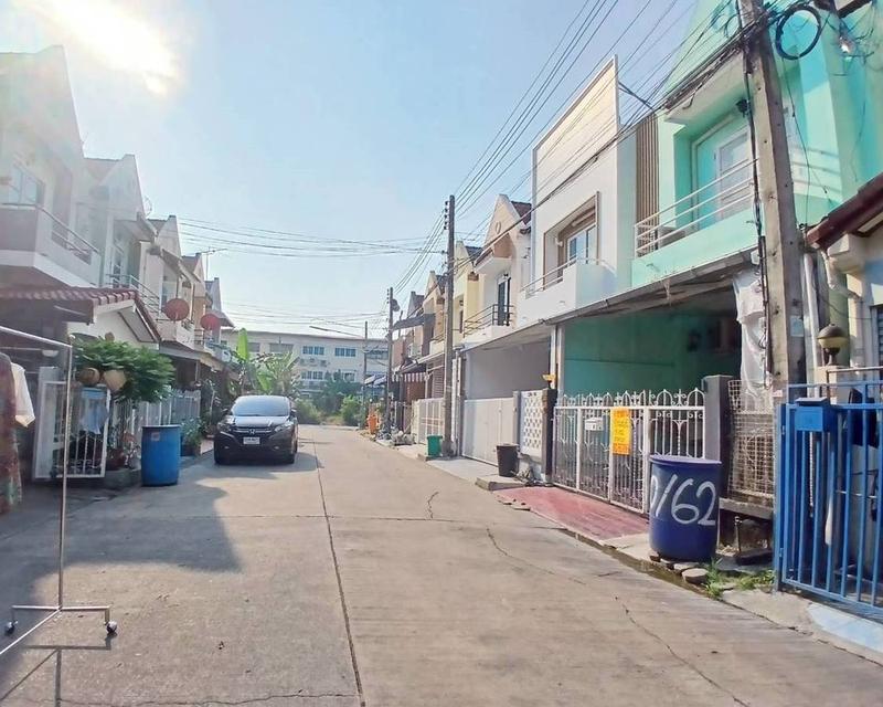 ขายบ้าน 2 ชั้น หมู่บ้านสราญธร คลอง4 ถนนพระองค์เจ้าสาย 2