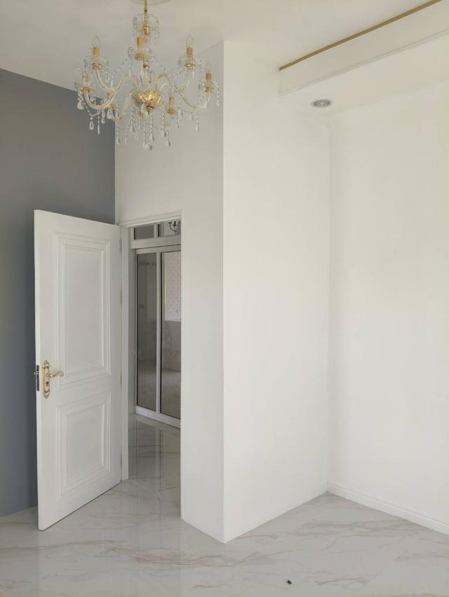 Urgent Sale! English-Style Single-Storey House Special Price 11