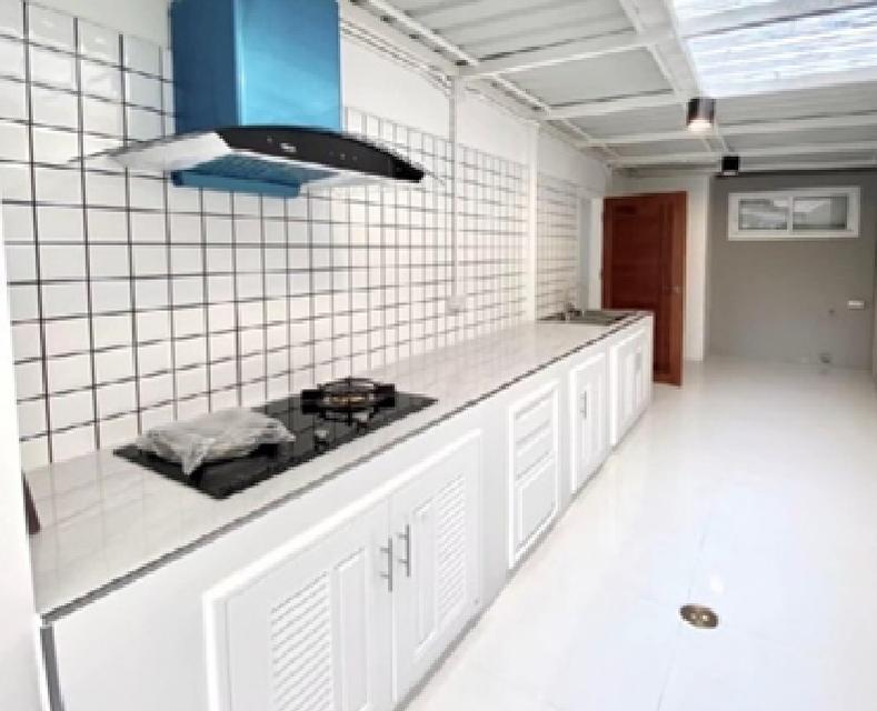 ให้เช่าทาวน์โฮม / Home Office 6 ชั้น พื้นที่ใช้สอย 350 ตารางเมตร ย่านสุขุมวิท 101 ซอยปุณณวิถี 8