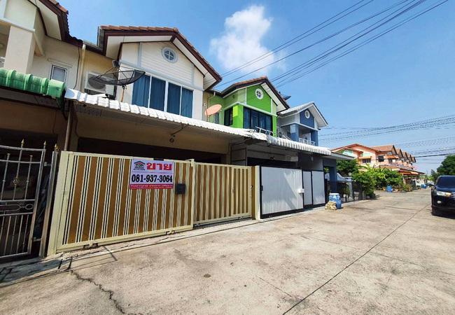 ขายทาวน์เฮ้าส์ หมู่บ้านซื่อตรง สายไหม ซอยหทัยราษฎร์ 98 เนื้อที่ 20 ตร.ว. บ้านสวย พร้อมอยู่ 3