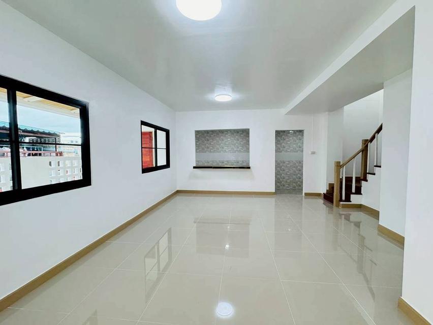 หมู่บ้านพฤกษา10 6